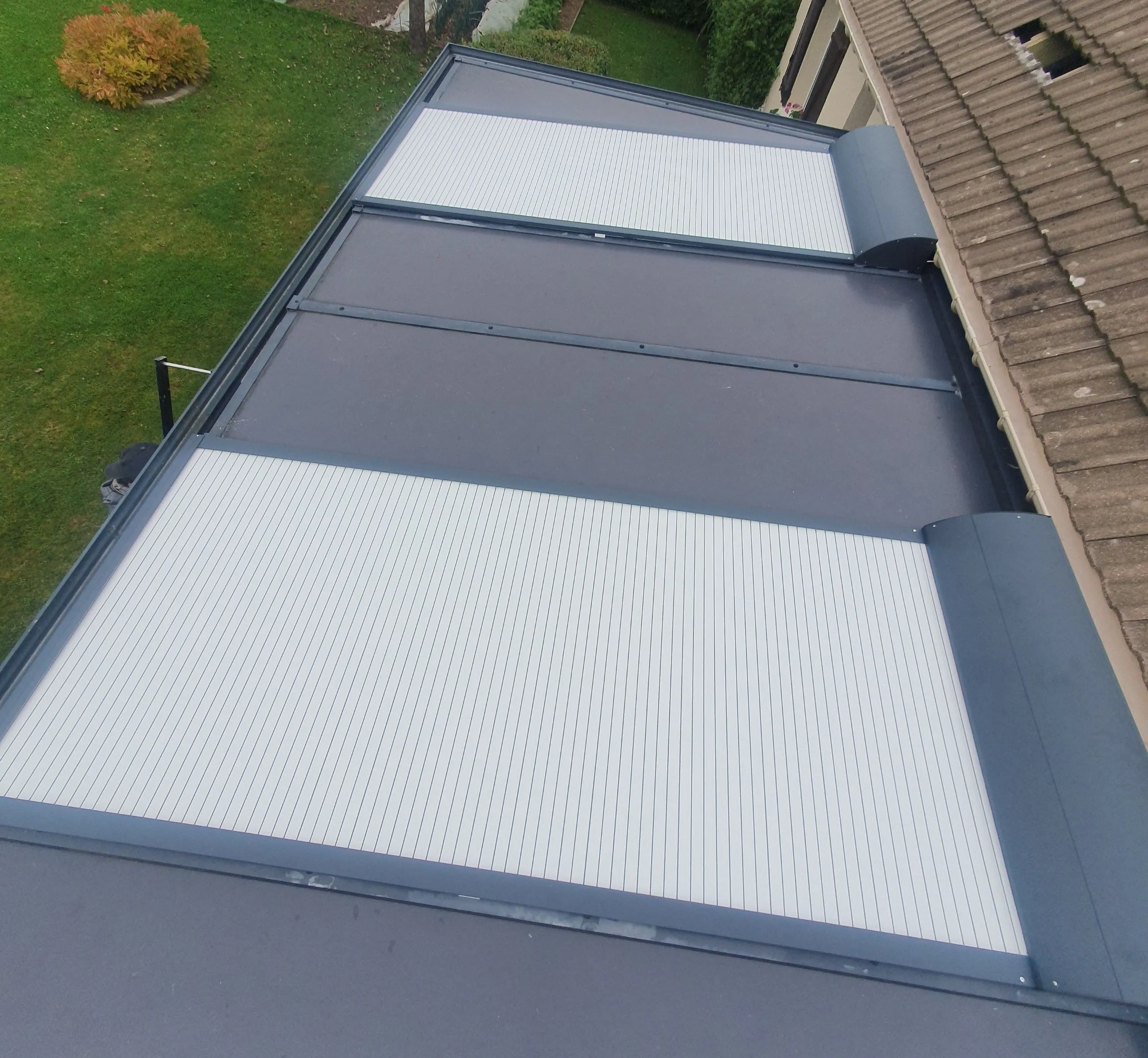 VOLET ROULANT DE TOITURE DE MARQUE BUBENDORFF TYPE ROLAX