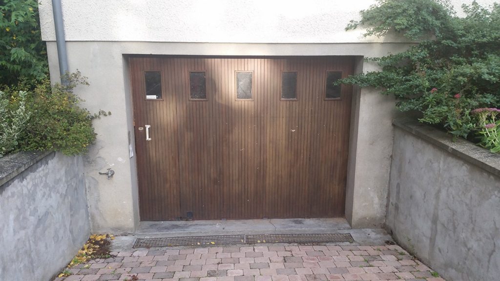 Porte garage nouveau style en bois